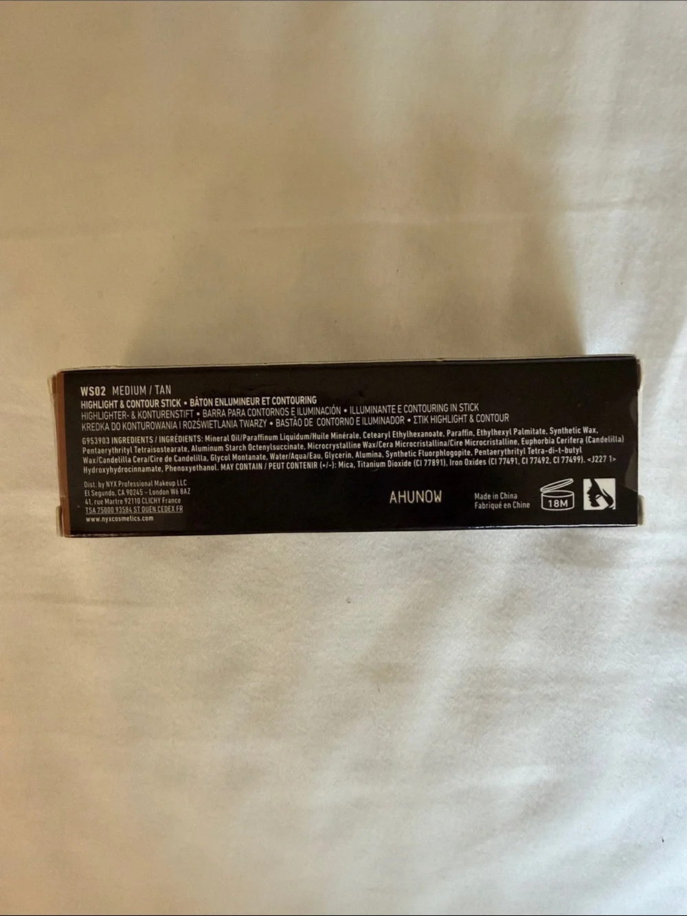 New NYX Wonder Stick Highlight & Contour Stick Duo - WS02 Medium/Tan